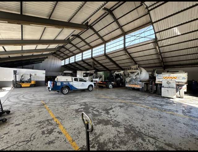 2,200M² WAREHOUSE TO LET IN KRAAIFONTEIN INDUSTRIA